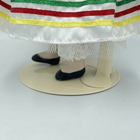 Royalton Porcelain Doll 1998 Wanda Storybook Doll Hand Painted Poland 10 Inches - Picture 9 of 16